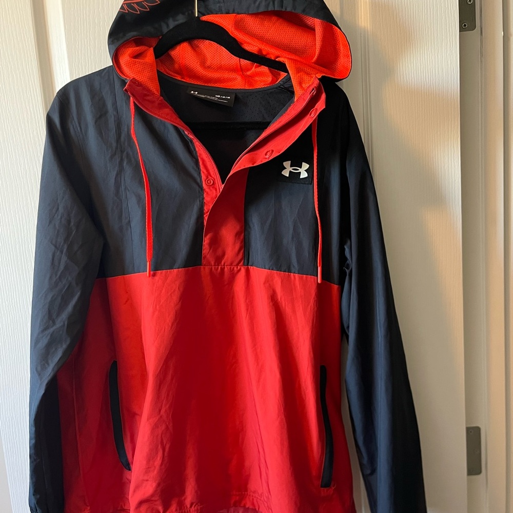 Under Armour Hiking Wind Anorak - Men’s Medium - Excellent condition